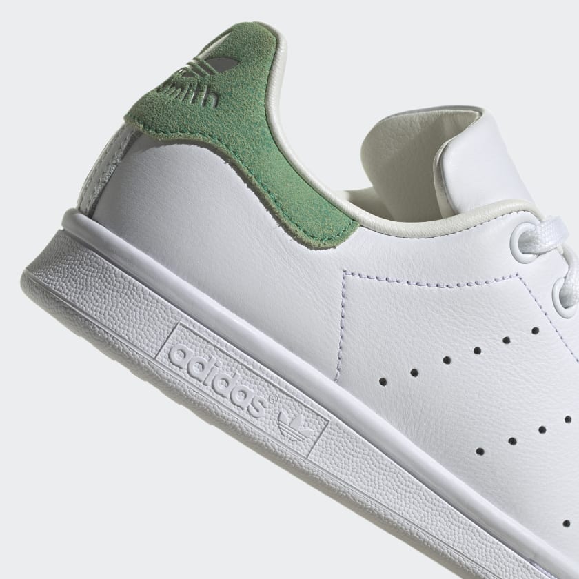 STAN SMITH J