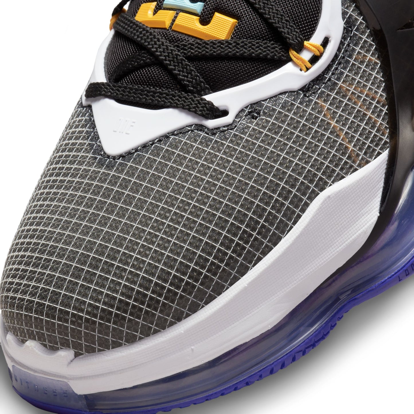 LeBron XVIIII "Graduate"